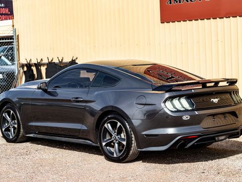Used 2018 Ford Mustang Coupe image 6