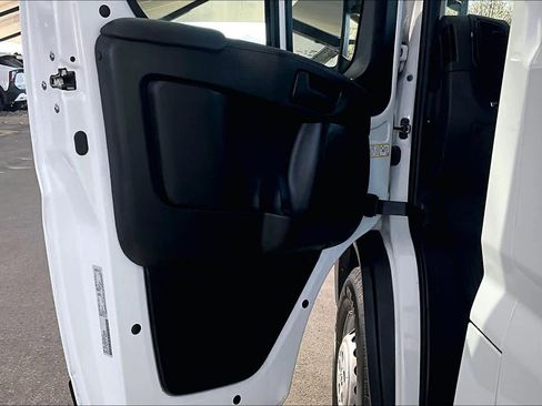 Used 2024 RAM ProMaster 2500 w/ Premium Convenience Group image 21