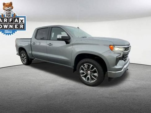 Used 2025 Chevrolet Silverado 1500 LT image 2
