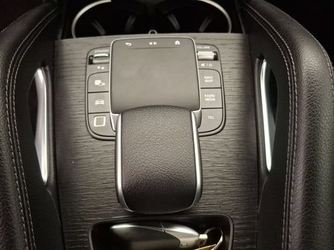 Used 2025 Mercedes-Benz GLE 350 4MATIC image 36
