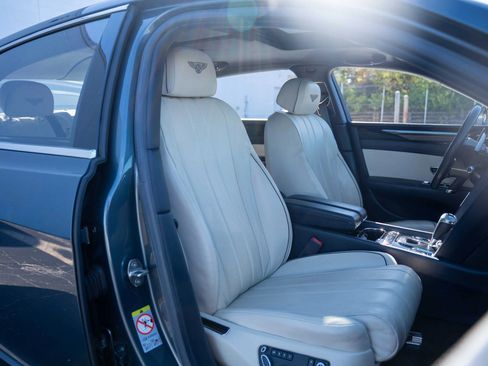 Used 2016 Bentley Flying Spur V8 image 13