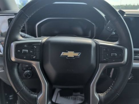 Used 2023 Chevrolet Silverado 1500 LT AWD/4WD image 15