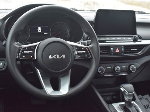 Certified 2023 Kia Forte LXS w/ LXS Technology Package image 16