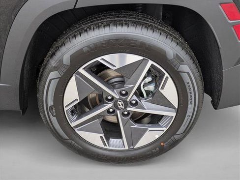 Certified 2025 Hyundai Tucson SEL FWD image 10