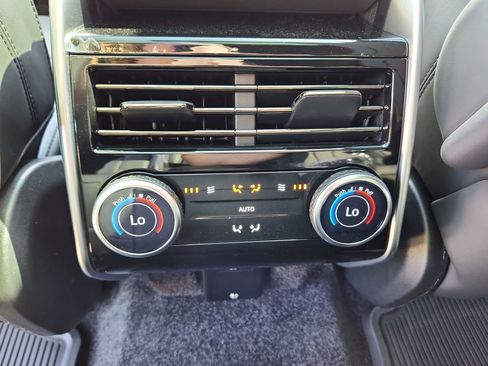 New 2026 Land Rover Range Rover Long Wheelbase Autobiography image 26