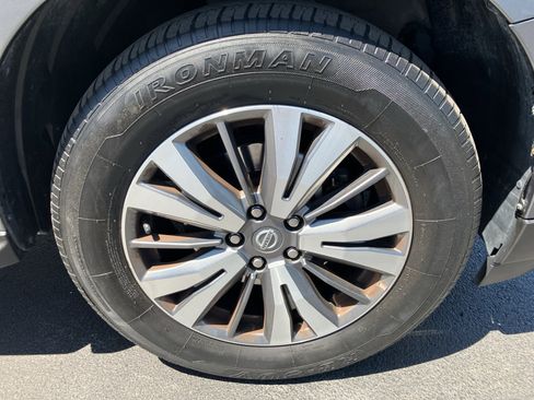 Used 2020 Nissan Pathfinder SL AWD/4WD image 10
