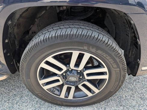 Used 2014 Toyota 4Runner Limited AWD/4WD image 4