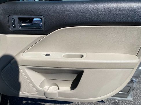 Used 2009 Ford Fusion SE FWD image 29
