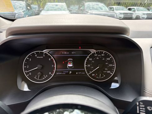Certified 2023 Nissan Rogue SL FWD image 25