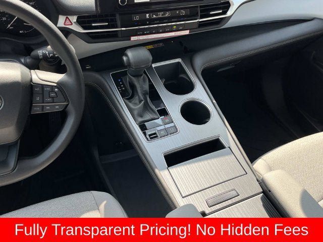 Used 2026 Toyota Sienna LE FWD image 14