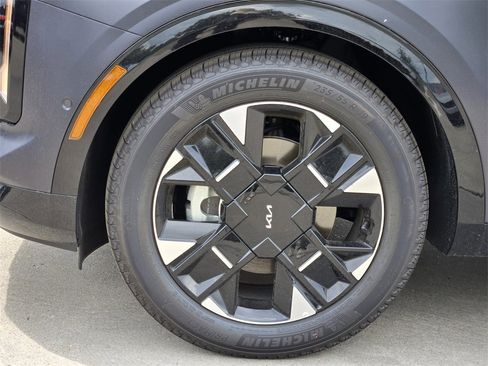 New 2026 Kia Sportage SX image 8