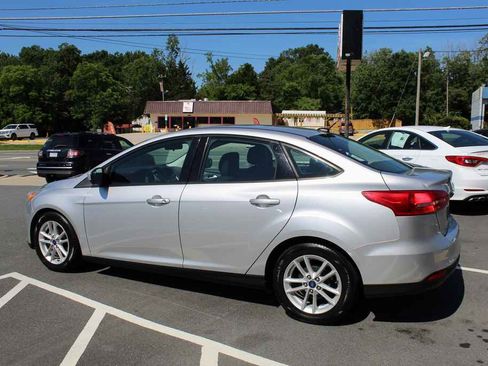 Used 2018 Ford Focus SE image 10