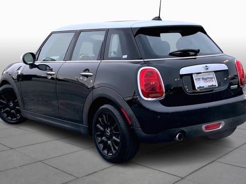 Used 2019 MINI Cooper 4-Door Hardtop w/ Premium Package image 11