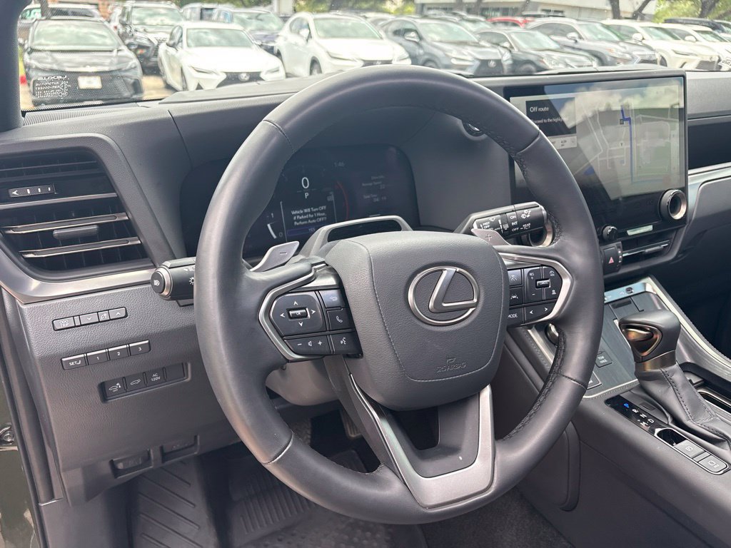 Certified 2025 Lexus GX 550 w/ Cold Area Package AWD/4WD image 14