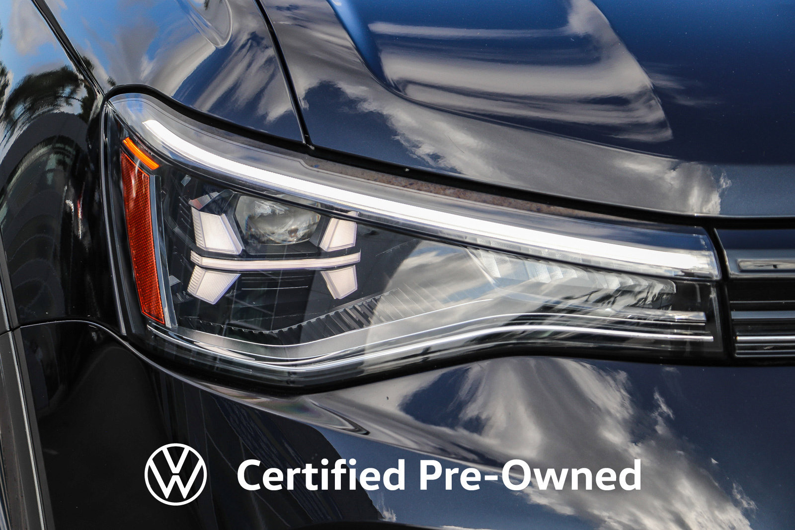 Used 2025 Volkswagen Taos SE FWD image 5