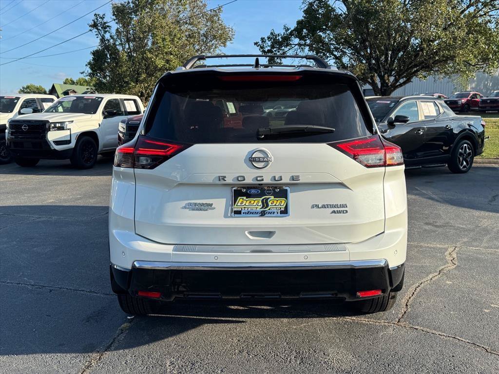 Certified 2026 Nissan Rogue Platinum w/ Platinum Premium Package AWD/4WD image 4