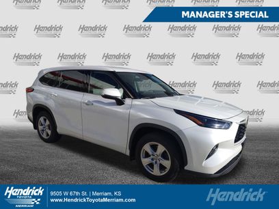 Used 2022 Toyota Highlander LE