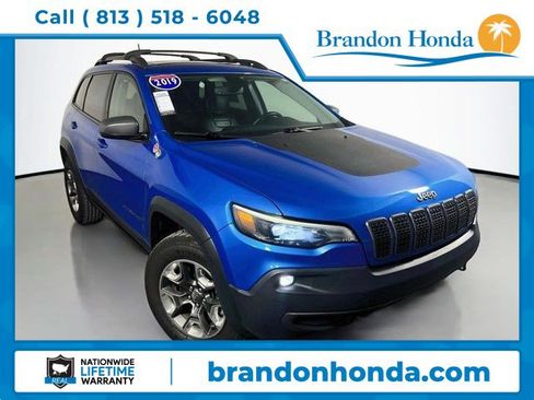 Used 2019 Jeep Cherokee Trailhawk w/ Comfort/Convenience Group AWD/4WD image 1