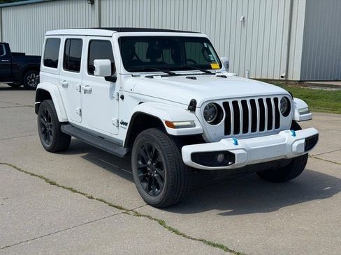 Used 2021 Jeep Wrangler Unlimited Sahara AWD/4WD image 1