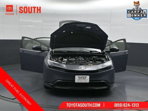 Used 2025 Toyota Prius LE FWD image 58