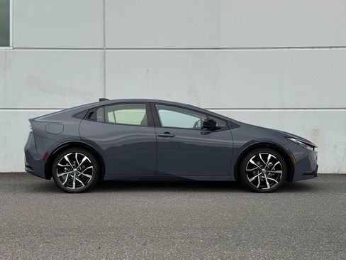 Certified 2024 Toyota Prius Prime Premium w/ Advanced Technology Package FWD image 8