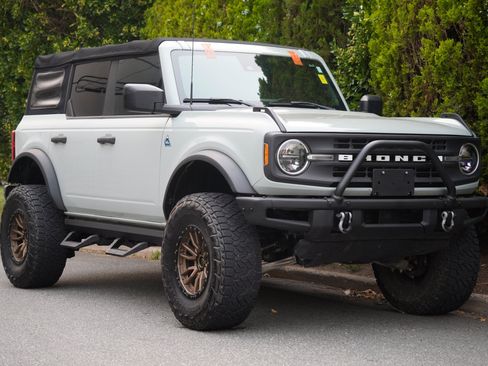 Used 2021 Ford Bronco Black Diamond AWD/4WD image 10