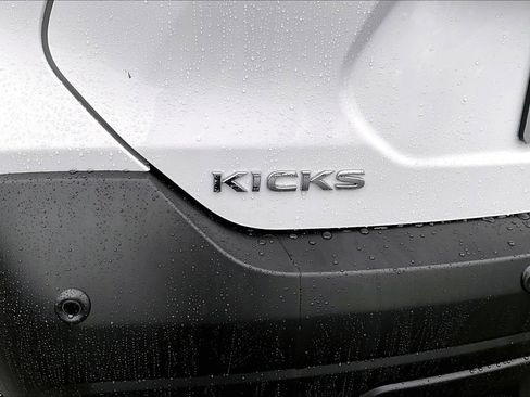 Used 2020 Nissan Kicks S w/ Interior Electronics Package image 23