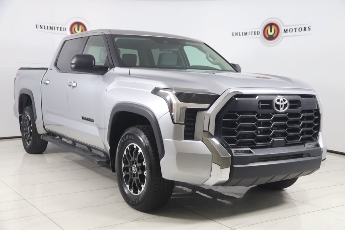 Used 2024 Toyota Tundra SR5 w/ TRD Off-Road Package AWD/4WD image 17