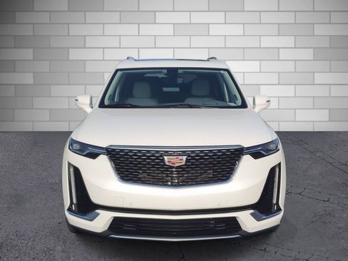 Certified 2023 Cadillac XT6 Premium Luxury w/ Technology Package FWD image 8