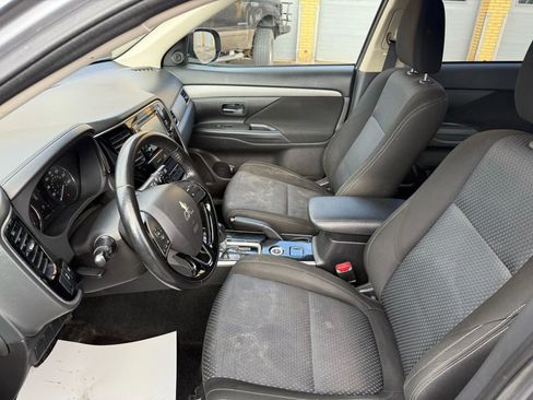 Used 2017 Mitsubishi Outlander ES image 11