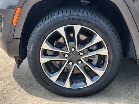 Used 2021 Jeep Grand Cherokee L Overland RWD image 10