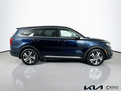 Certified 2023 Kia Sorento EX AWD/4WD image 4