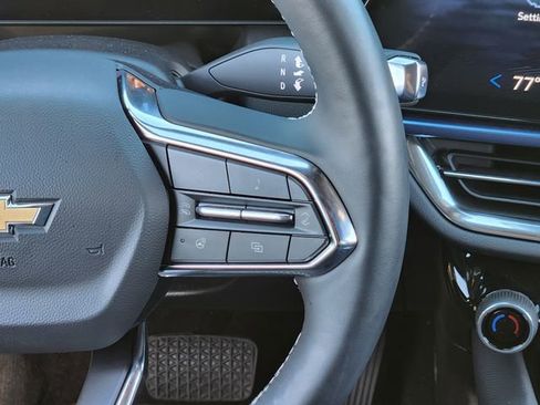 New 2025 Chevrolet Equinox EV LT FWD image 22