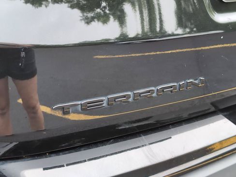 Used 2023 GMC Terrain SLT w/ Elevation Edition FWD image 5