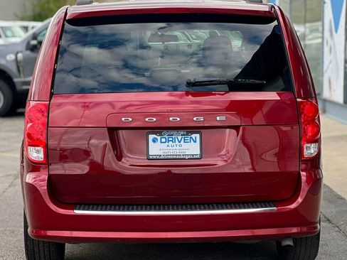 Used 2011 Dodge Grand Caravan Express FWD image 4