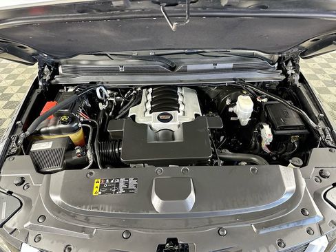 Used 2019 Cadillac Escalade Luxury image 40