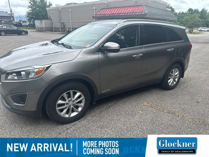 Used 2016 Kia Sorento LX w/ LX Convenience Package