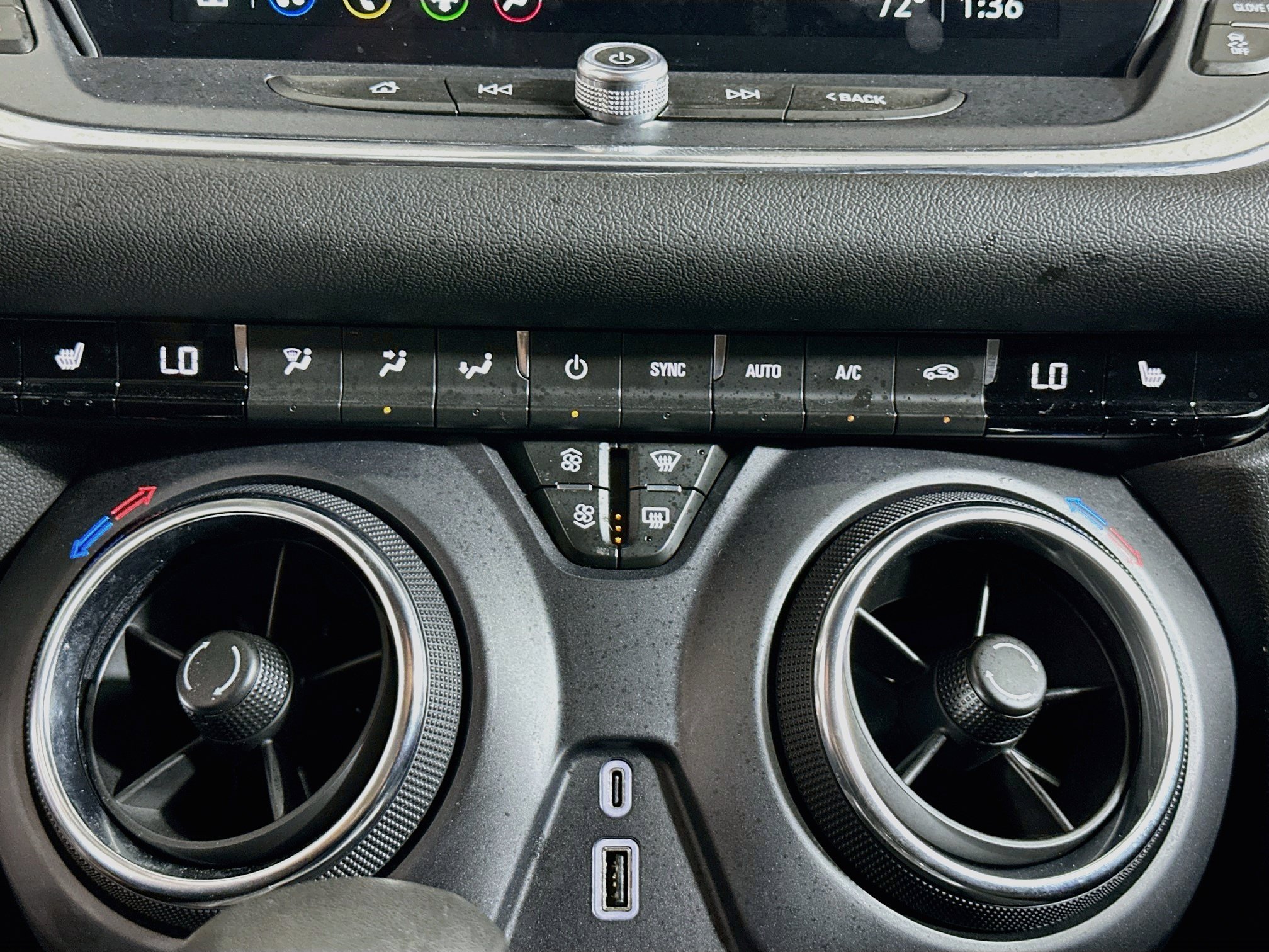 Used 2025 Chevrolet Blazer LT FWD image 23