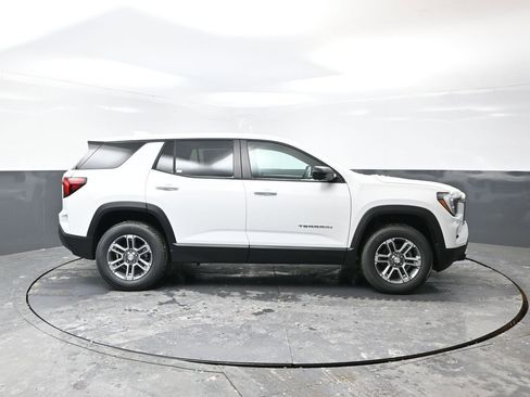 New 2026 GMC Terrain Elevation w/ Technology Package II image 2