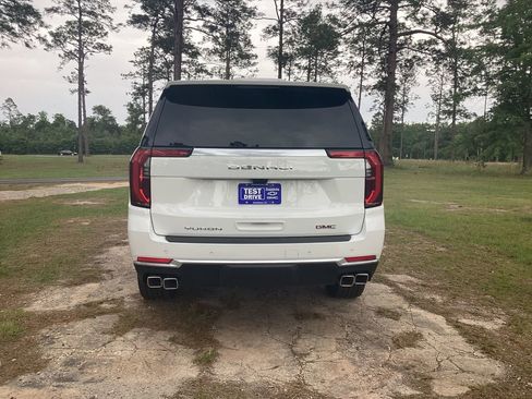 New 2026 GMC Yukon XL Denali w/ Advanced Technology Package RWD image 3