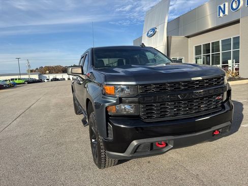 Used 2020 Chevrolet Silverado 1500 Custom Trail Boss w/ Custom Convenience Package image 2