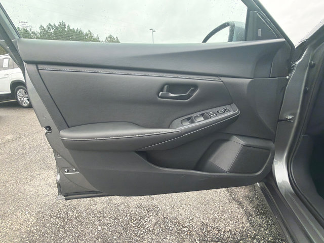 Certified 2025 Nissan Sentra S FWD image 10
