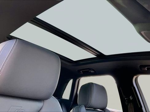 Used 2023 Audi Q3 2.0T Premium Plus w/ Premium Plus Package image 25