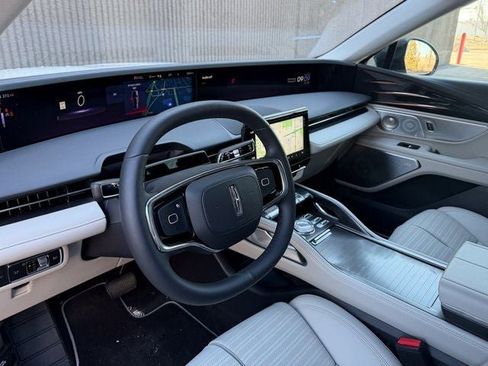 New 2026 Lincoln Nautilus Reserve image 9