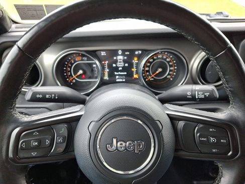 Used 2021 Jeep Wrangler Sport AWD/4WD image 18