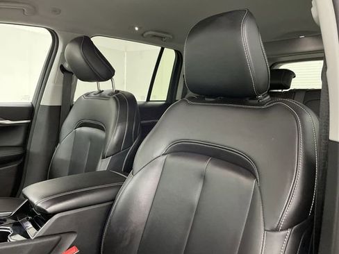 Used 2023 Jeep Grand Cherokee Limited image 21