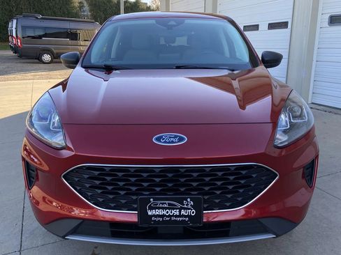Used 2022 Ford Escape SE image 3