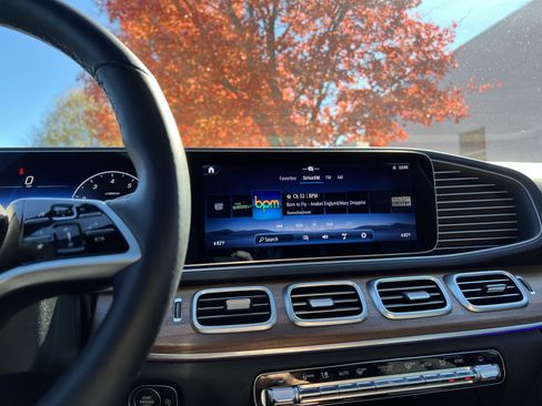 Certified 2025 Mercedes-Benz GLE 450 4MATIC image 31