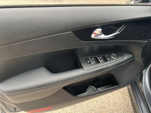 Certified 2023 Kia Forte GT-Line w/ GT-Line Technology Package FWD image 7