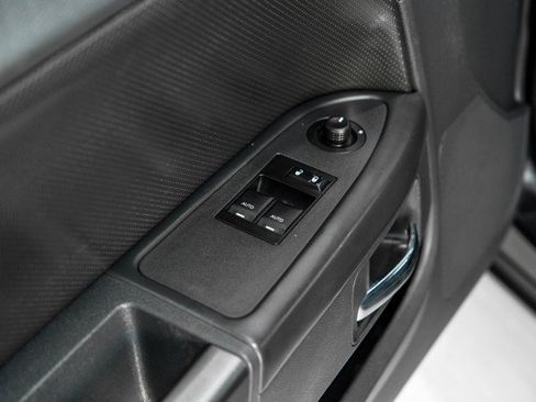 Used 2009 Dodge Challenger R/T RWD image 32